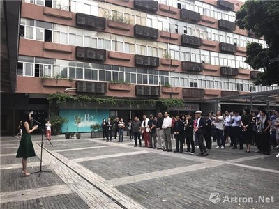 第二屆深圳當(dāng)代藝術(shù)雙年展 跨越時(shí)空的對(duì)話與多元包容的思考——?jiǎng)討B(tài)影像視覺創(chuàng)意設(shè)計(jì)